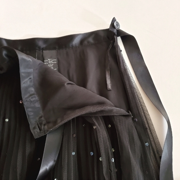 7065 * Express Sequin Midi Skirt Black Size 5/6 - Picture 6 of 8